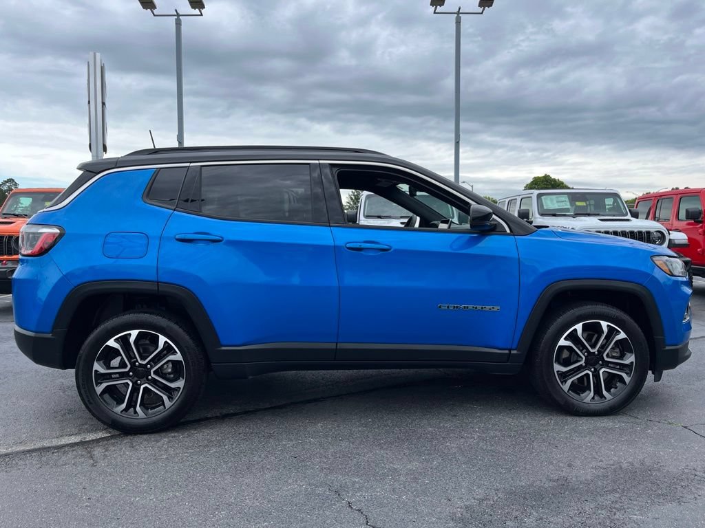 Used 2023 Jeep Compass Limited AWD/4WD image 29