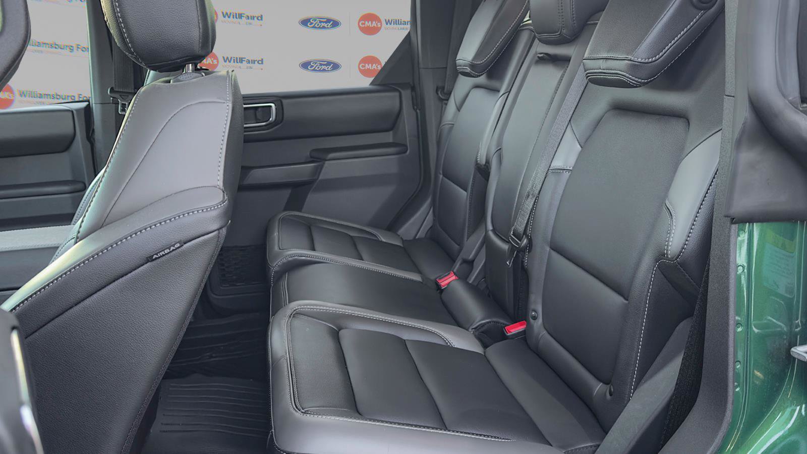 Used 2025 Ford Bronco Outer Banks image 7