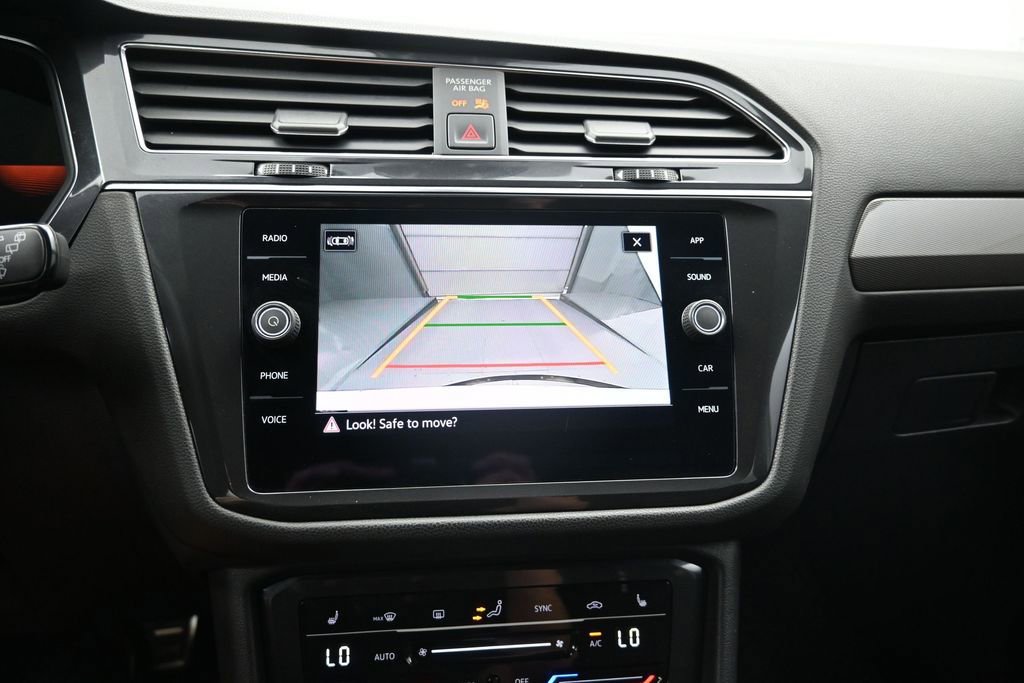 Used 2023 Volkswagen Tiguan SE R-Line FWD image 16