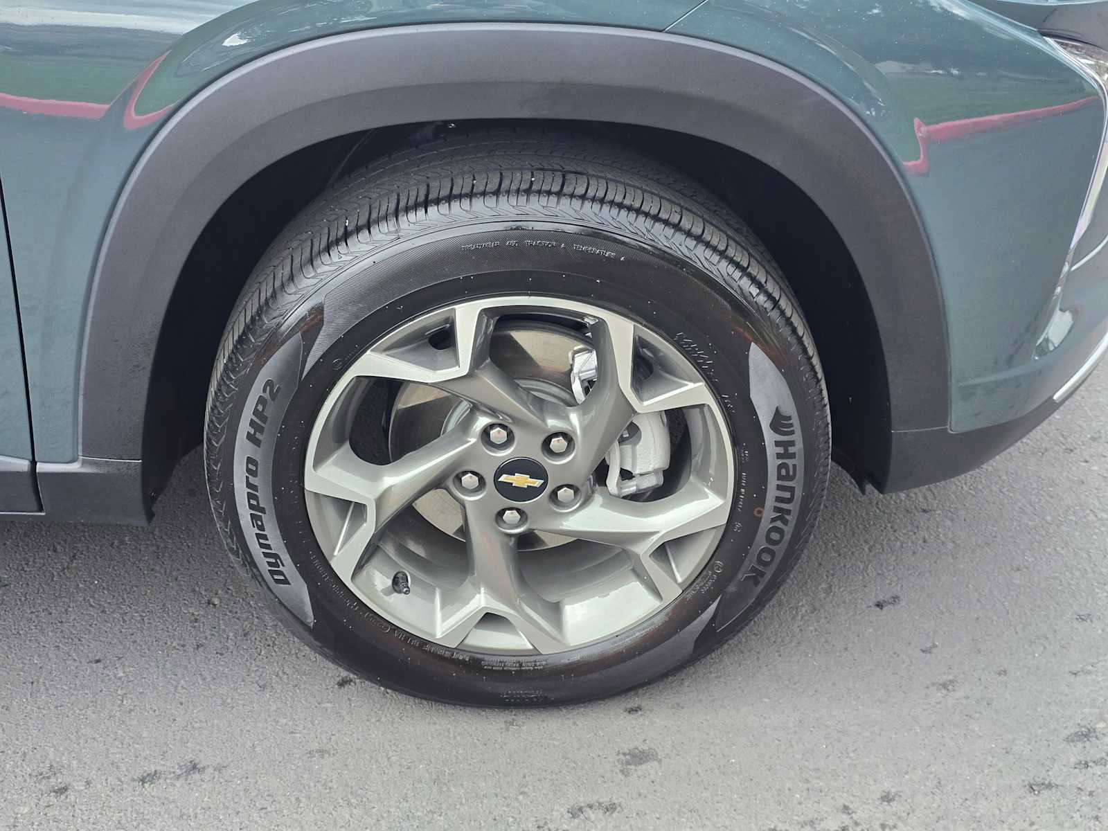 Used 2025 Chevrolet Trax LT image 9