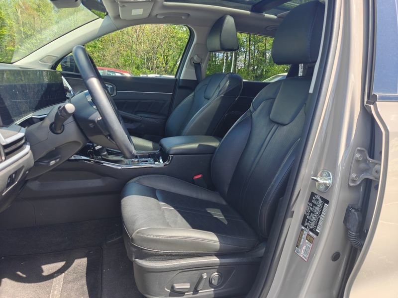 Used 2024 Kia Sorento SX AWD/4WD image 6