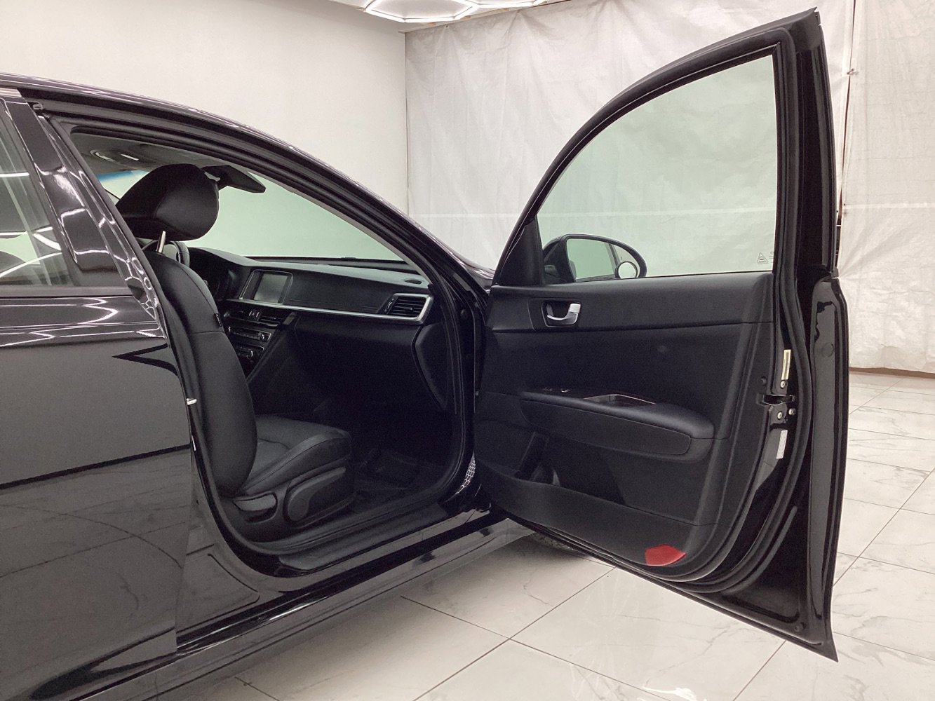 Used 2019 Kia Optima EX image 17