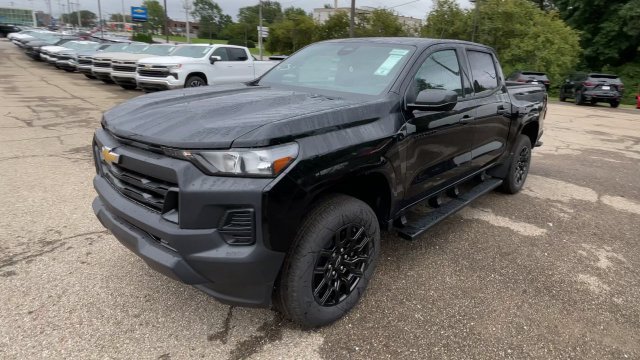 New 2026 Chevrolet Colorado W/T w/ WT Custom Package AWD/4WD image 6