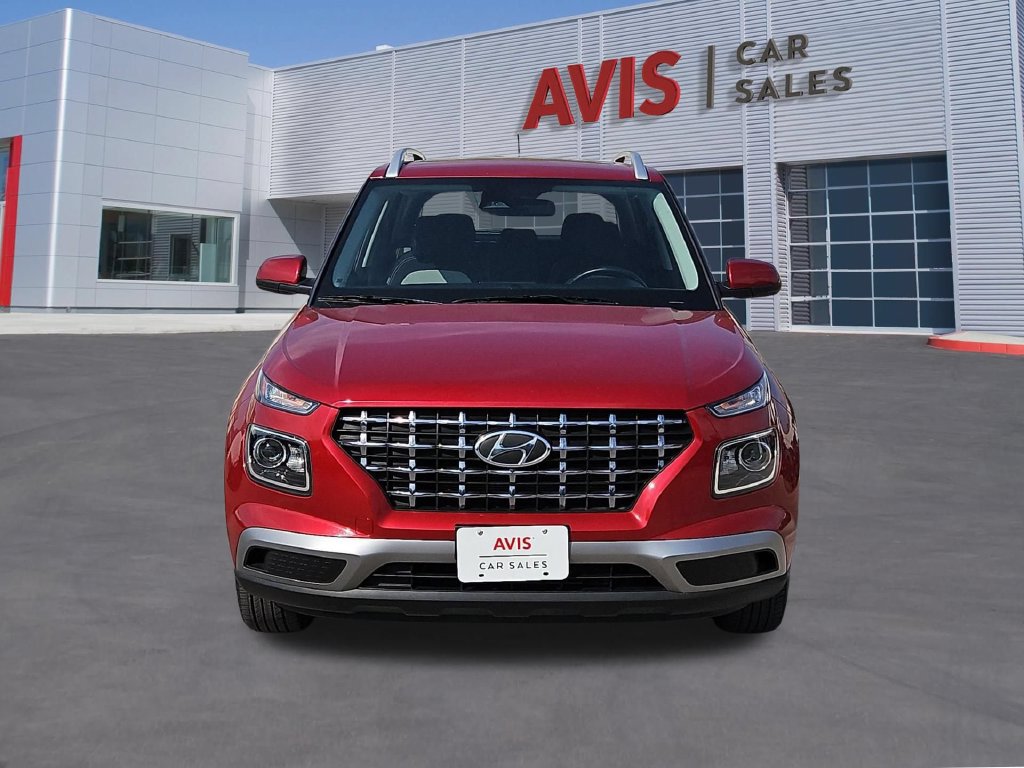 Used 2025 Hyundai Venue SEL FWD image 2
