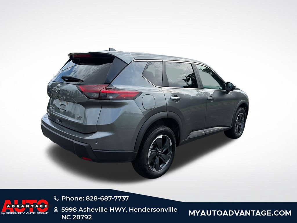 Used 2025 Nissan Rogue SV AWD/4WD image 3