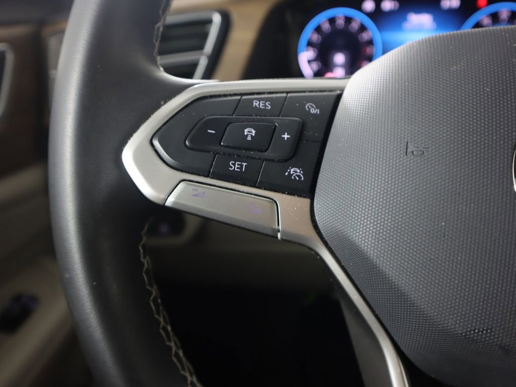 Used 2024 Volkswagen Atlas SE image 17