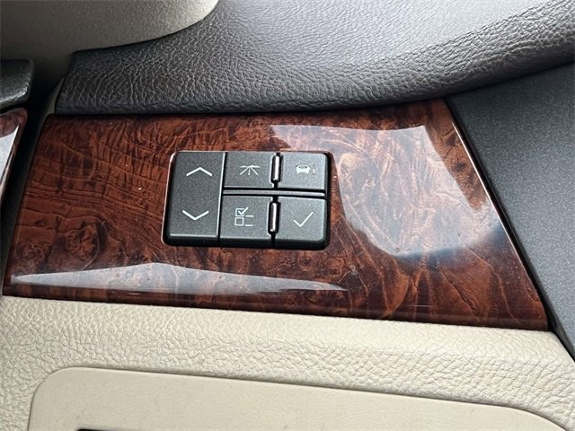 Used 2007 Cadillac DTS Luxury I w/ Sun And Sound Package image 29