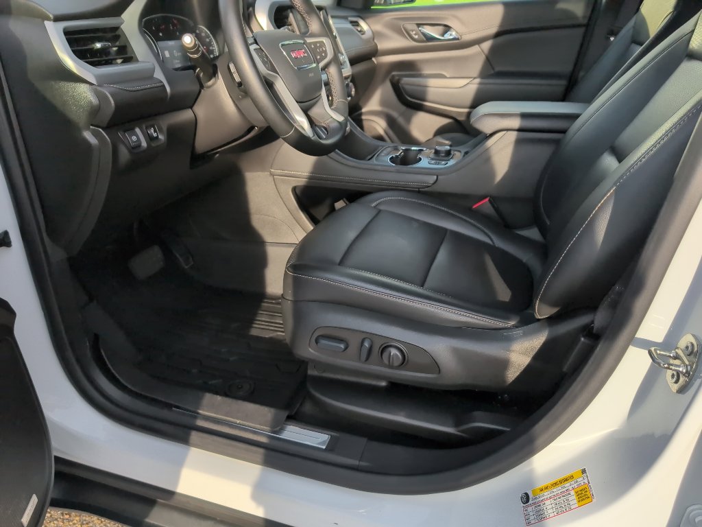 Used 2023 GMC Acadia SLT image 18