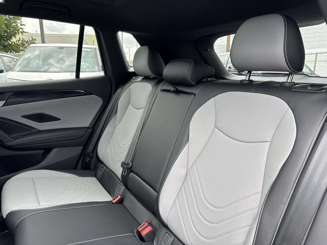 New 2026 Volkswagen Tiguan SE R-Line FWD image 11