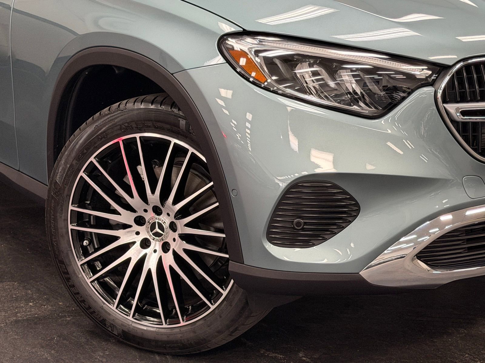 Certified 2026 Mercedes-Benz GLC 300 image 4