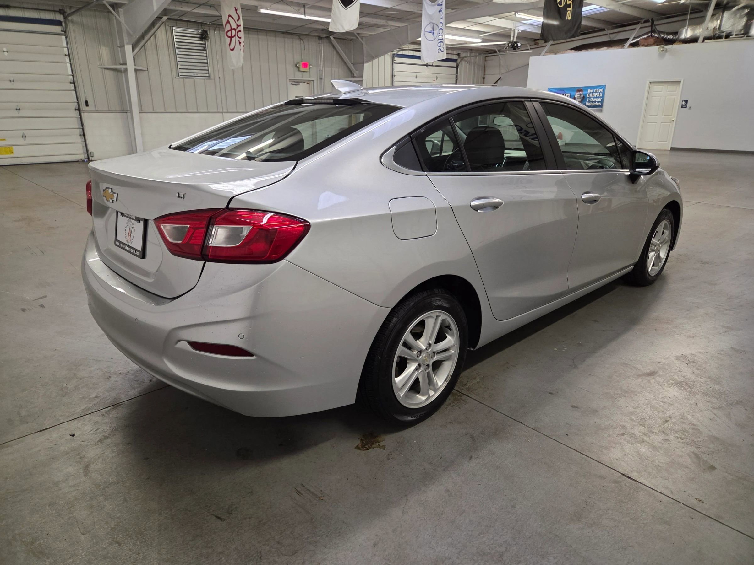 Used 2019 Chevrolet Cruze LT w/ Convenience Package FWD image 8