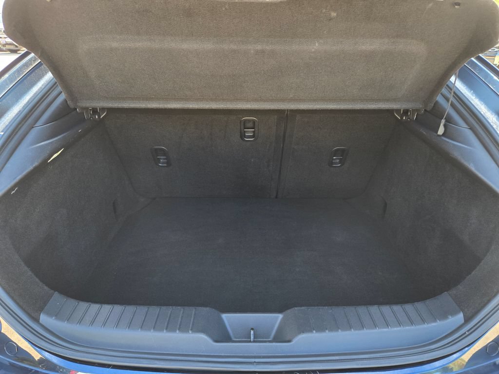 Used 2023 MAZDA MAZDA3 s FWD image 11