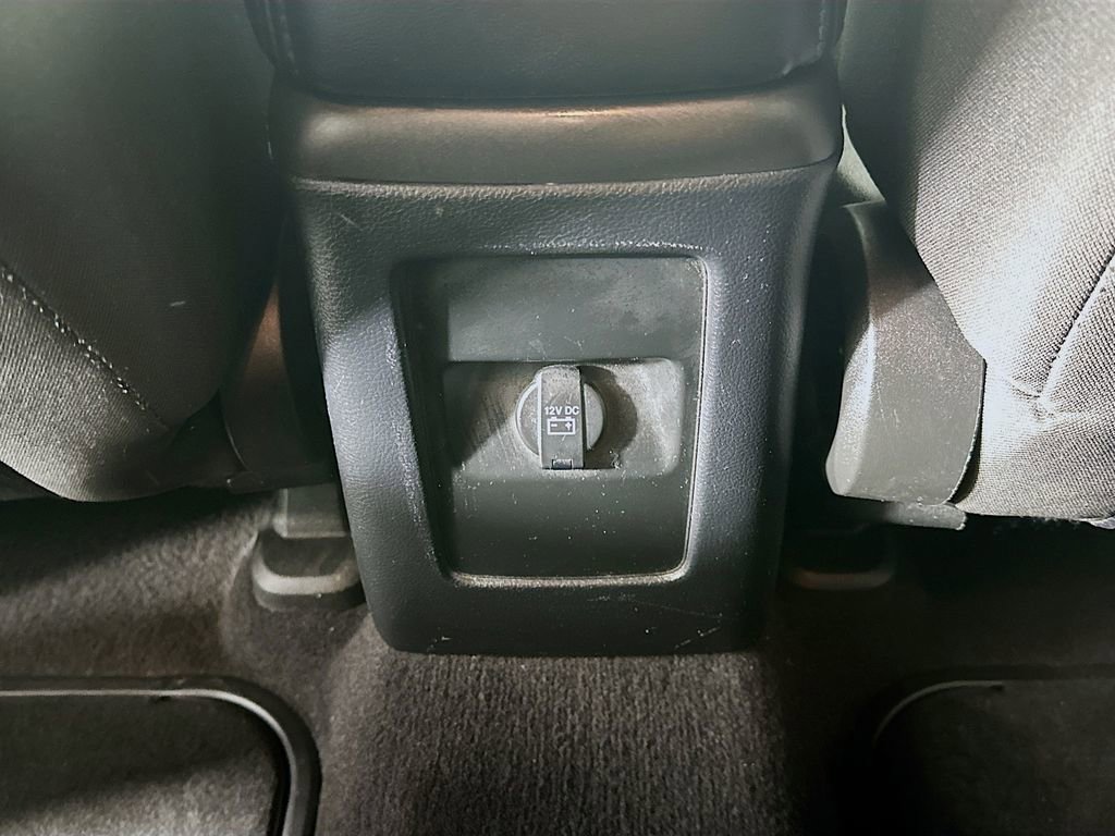 Used 2018 Dodge Journey SE image 20