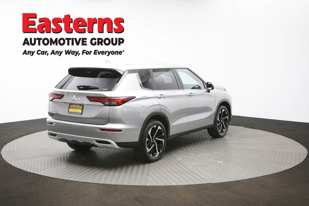 Used 2024 Mitsubishi Outlander SE image 39