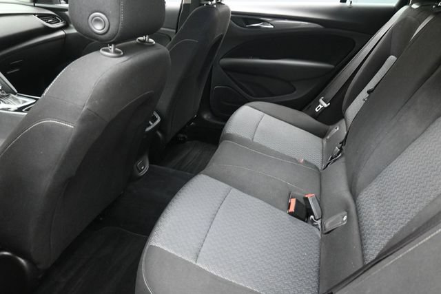 Used 2018 Buick Regal Preferred FWD image 26