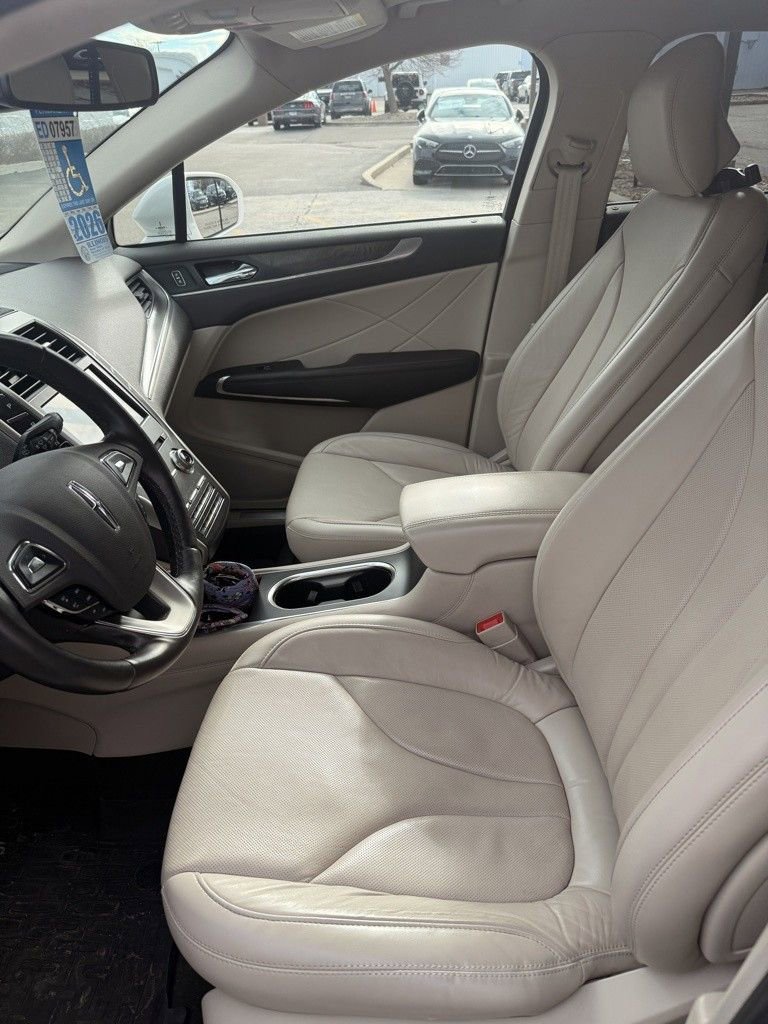 Used 2019 Lincoln MKC Reserve w/ MKC Climate Package image 4