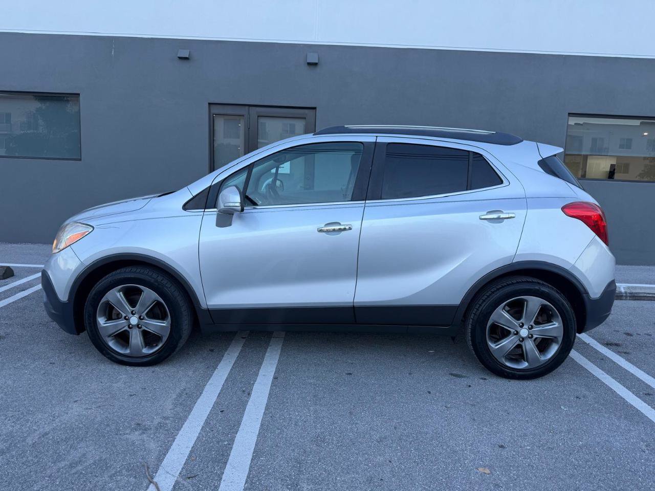 Used 2016 Honda HR-V LX image 11