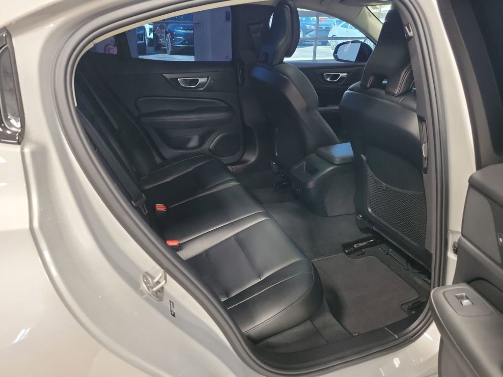Used 2024 Volvo S60 B5 Core image 51