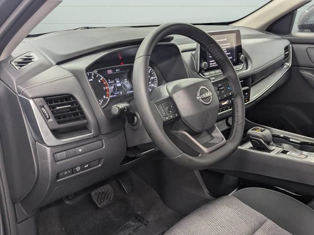 Certified 2026 Nissan Rogue SV FWD image 11