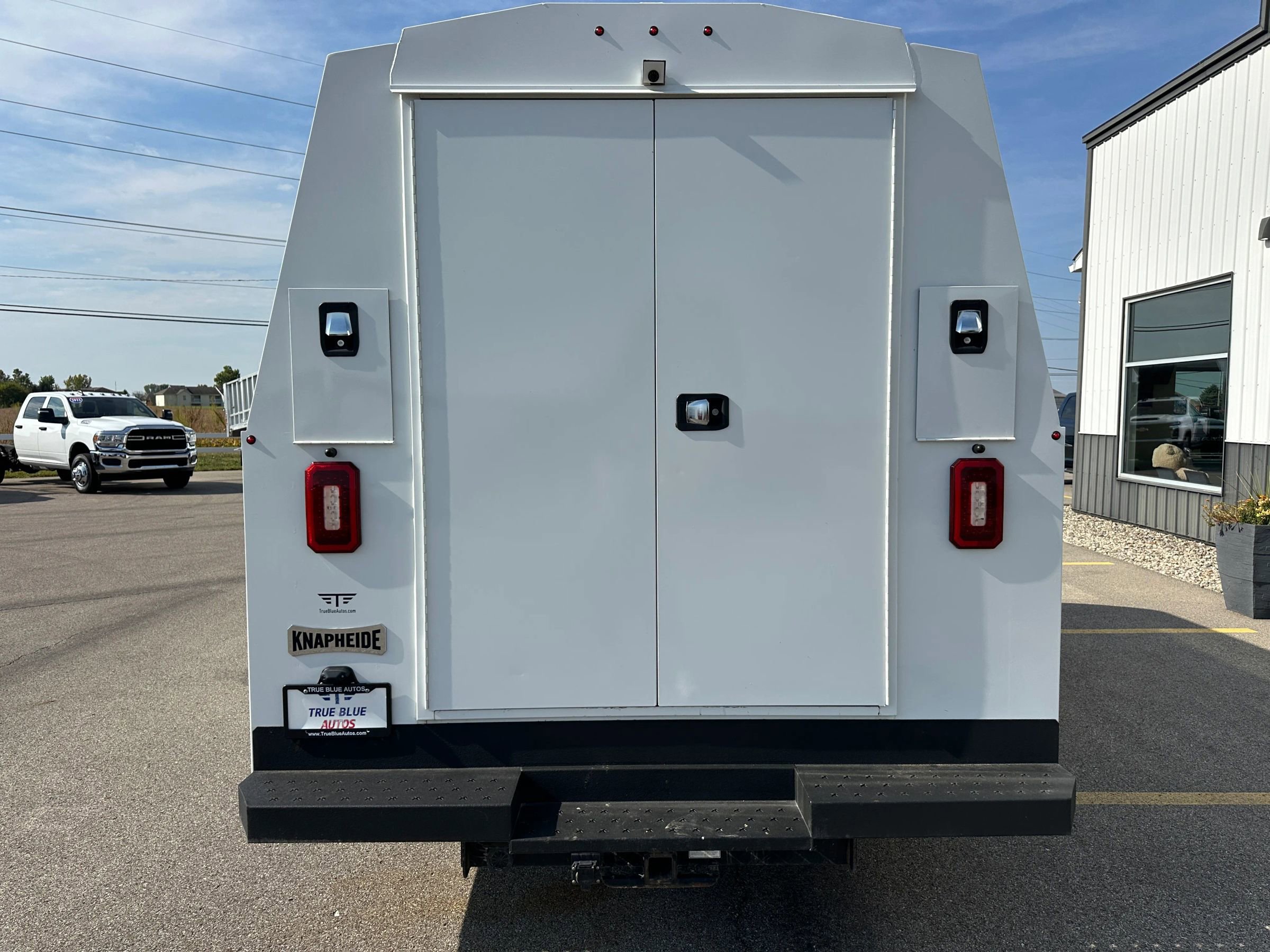 Used 2024 Ford E-450 and Econoline 450 Super Duty w/ Power Windows & Locks Group image 8