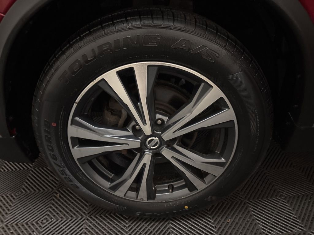 Used 2017 Nissan Rogue SL w/ SL Premium Package image 15