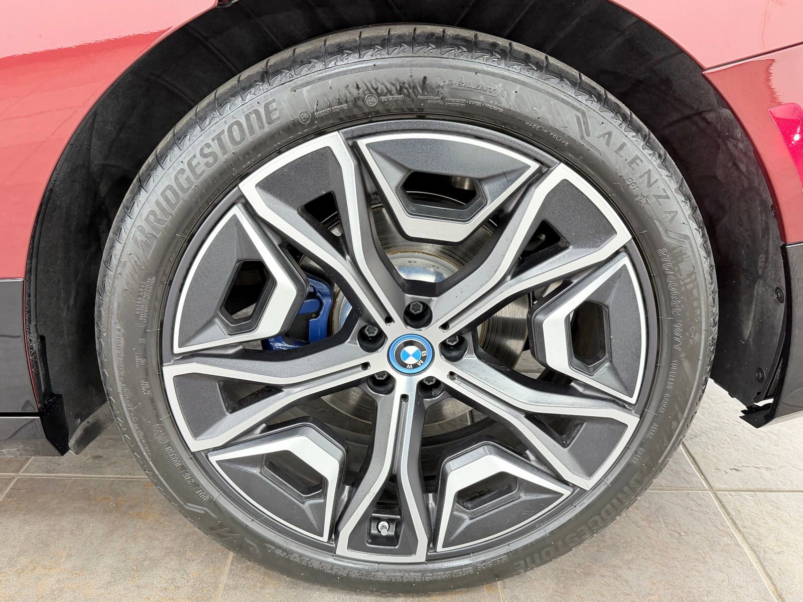 Used 2023 BMW iX xDrive50 w/ Ultimate Package 2 AWD/4WD image 36