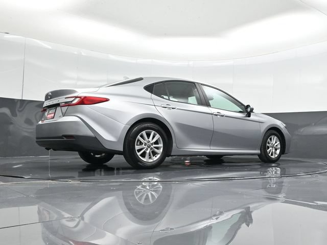 Used 2025 Toyota Camry LE FWD image 49