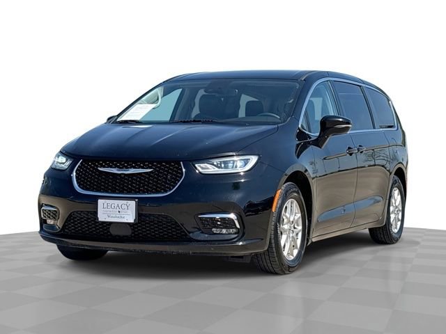 Used 2024 Chrysler Pacifica Touring-L