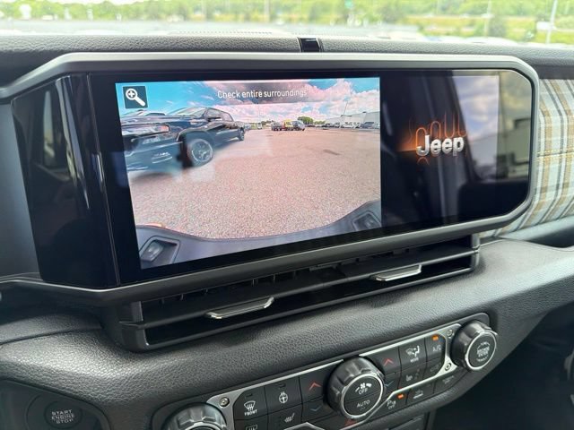 New 2026 Jeep Gladiator Sport AWD/4WD image 18