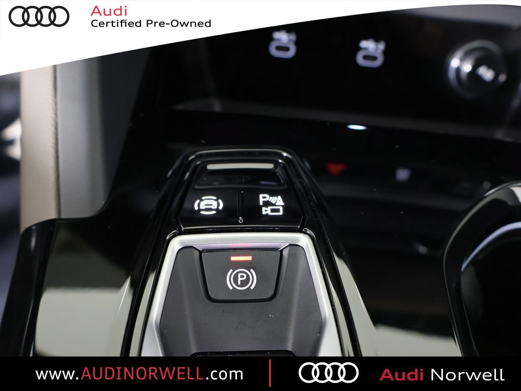 Certified 2025 Audi Q5 Premium w/ Convenience Package AWD/4WD image 5