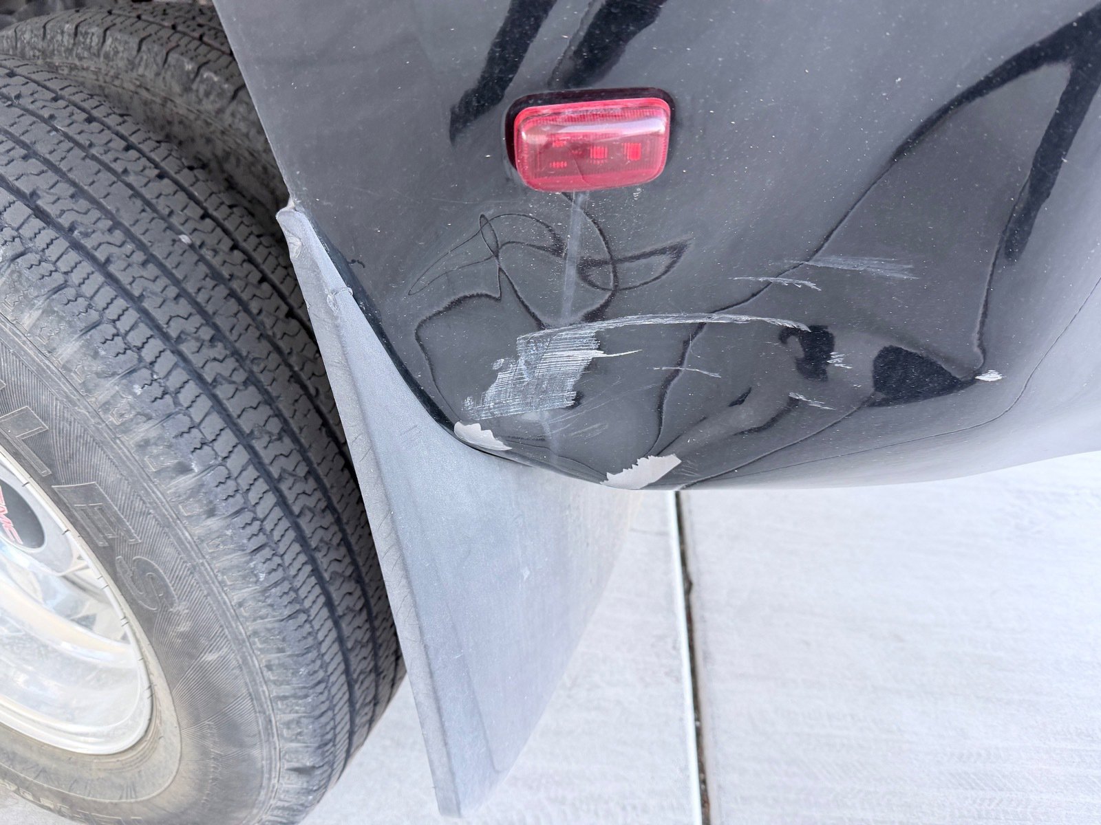 Used 2015 GMC Sierra 3500 Denali w/ Duramax Plus Package image 40