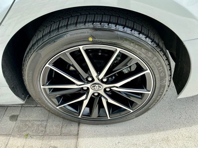 Used 2024 Toyota Camry SE FWD image 11