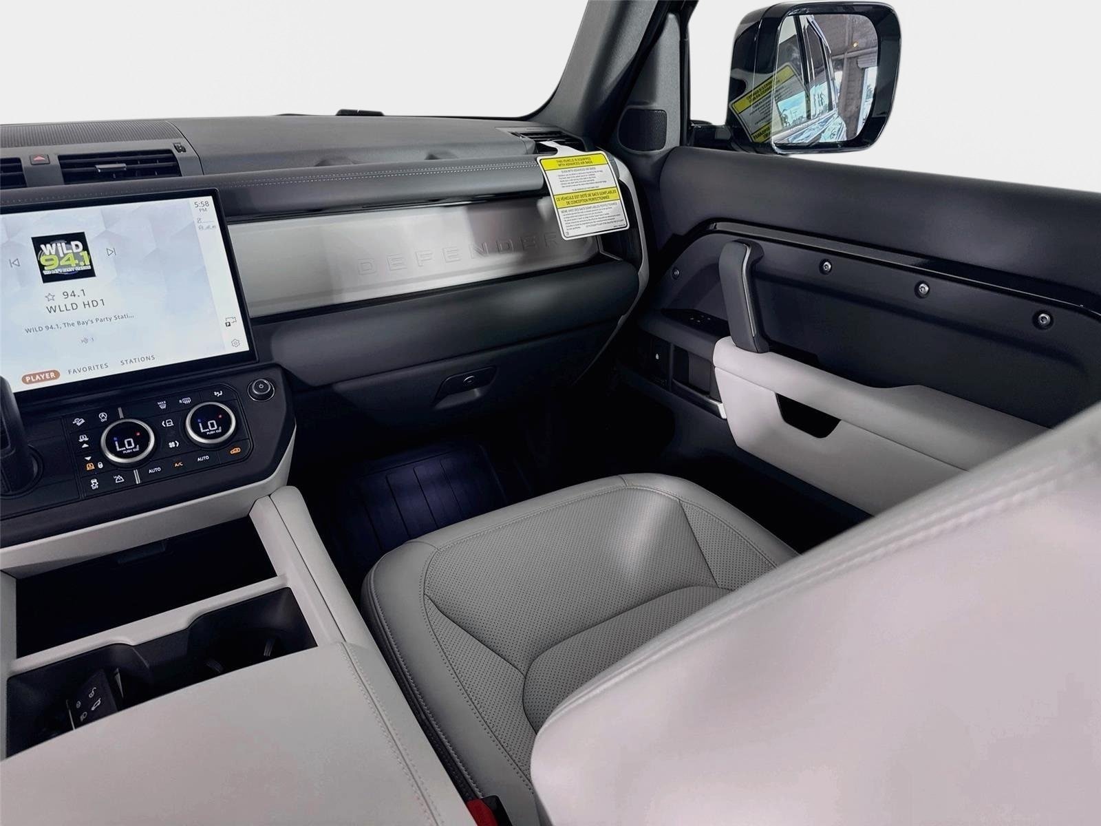 New 2026 Land Rover Defender 110 X-Dynamic SE AWD/4WD image 26