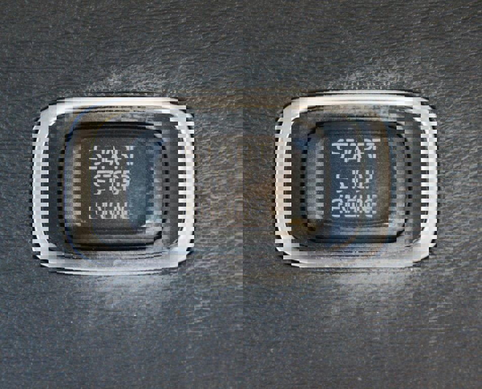 Used 2017 Volvo V60 T5 Cross Country w/ Convenience Package image 9