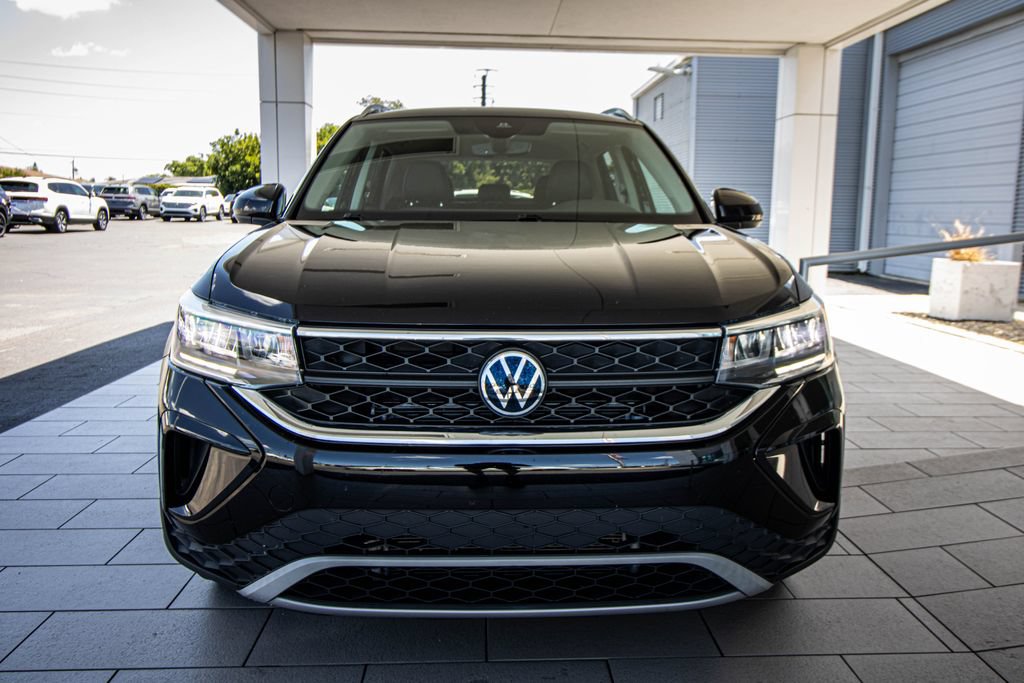 Used 2022 Volkswagen Taos SE FWD image 9