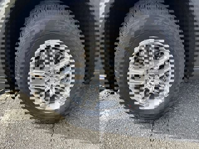 New 2026 Ford Explorer Active AWD/4WD image 25