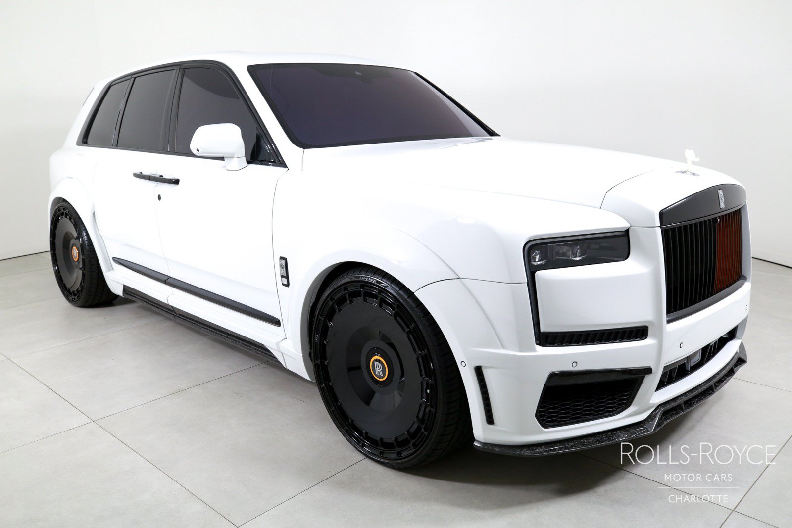 Used 2025 Rolls-Royce Cullinan AWD/4WD image 6