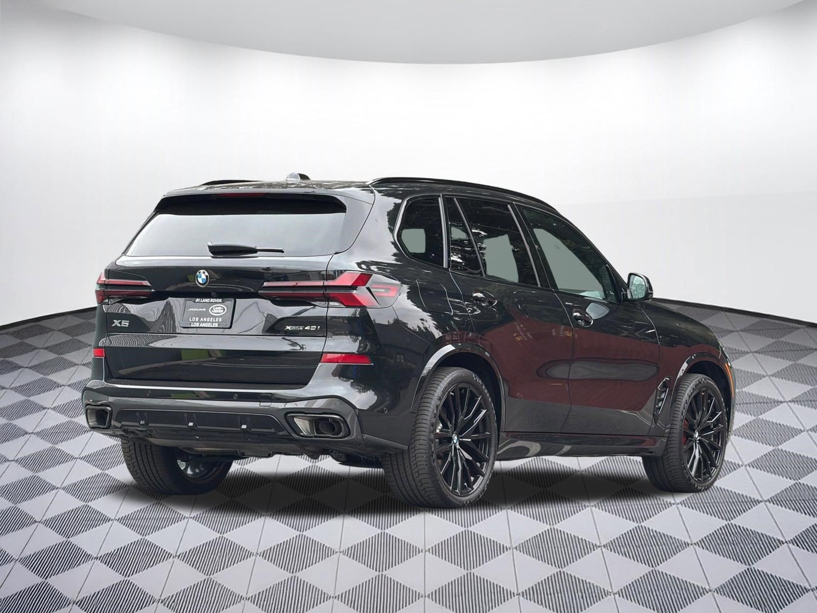 Used 2026 BMW X5 xDrive40i w/ M Sport Package AWD/4WD image 9