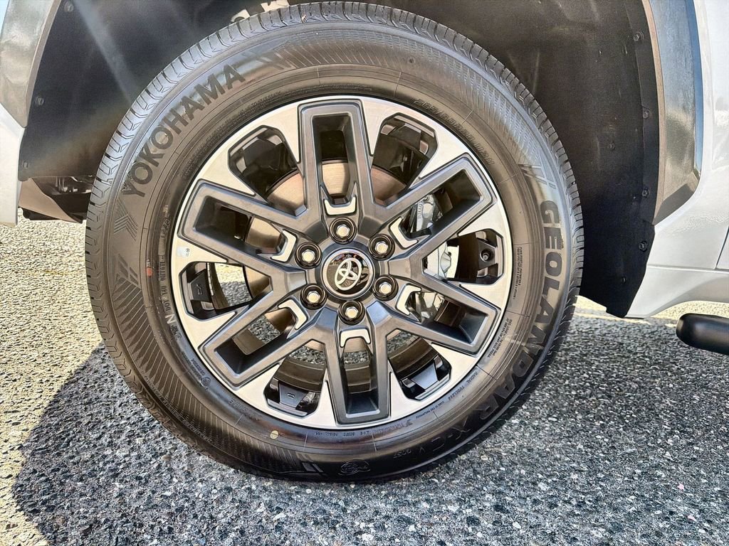 Used 2026 Toyota Tundra Limited AWD/4WD image 18