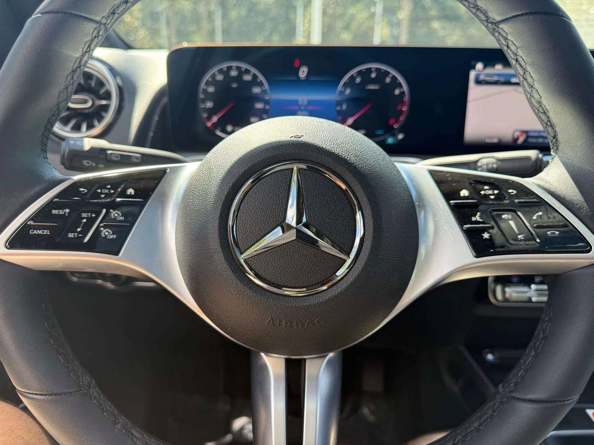 Used 2025 Mercedes-Benz GLB 250 GLB 250 image 51