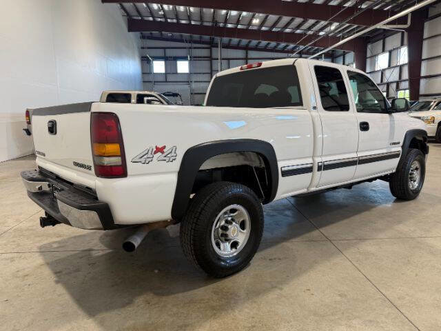 Used 2001 Chevrolet Silverado 2500 LS w/ Off-Road Skid Plate Pkg AWD/4WD image 8