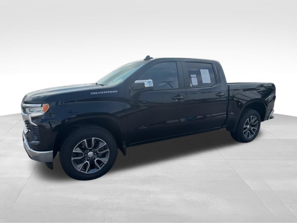 Used 2023 Chevrolet Silverado 1500 LT AWD/4WD image 5