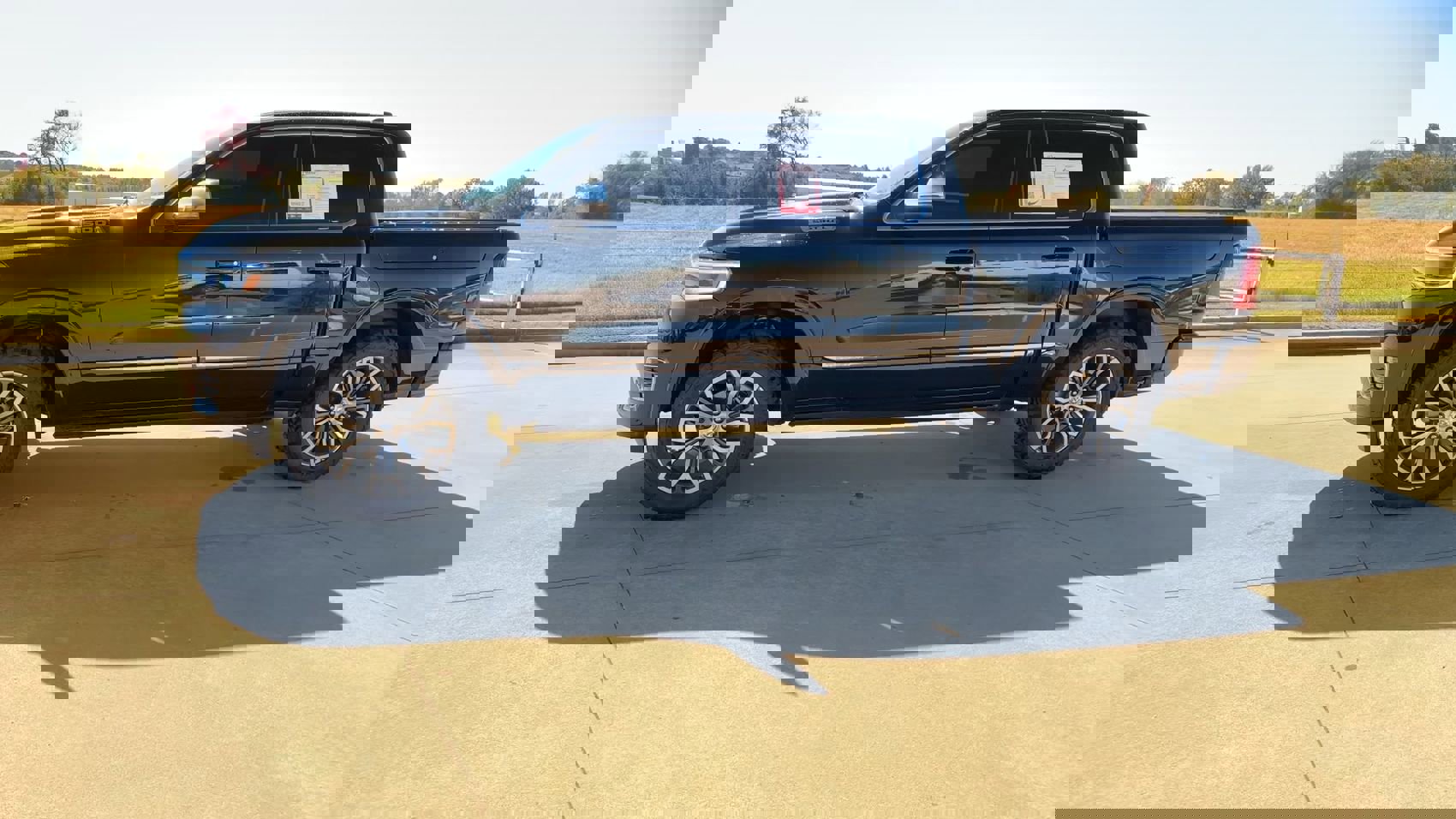 Used 2025 RAM 1500 Tungsten w/ Trailer Tow Group image 4