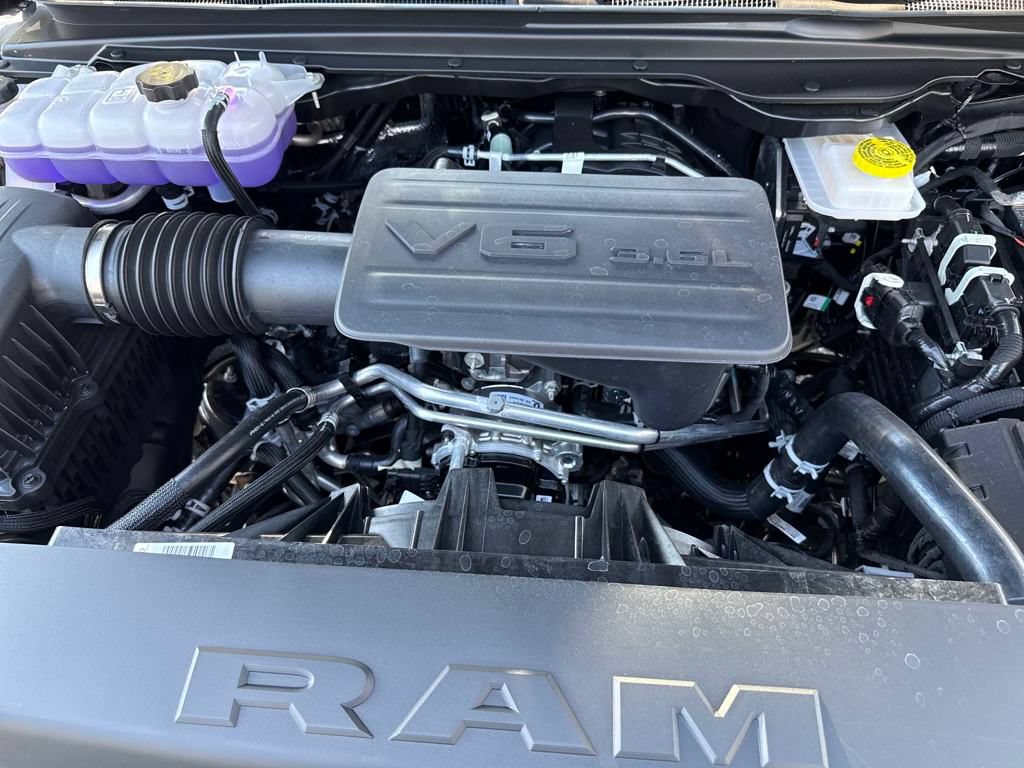 New 2025 RAM 1500 Big Horn AWD/4WD image 37