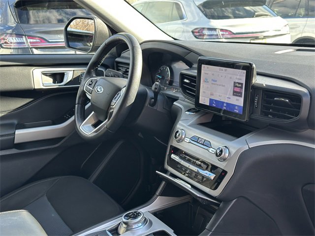 Certified 2022 Ford Explorer XLT image 33