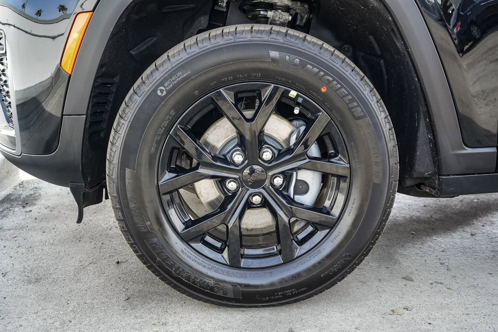 New 2026 Jeep Grand Cherokee Altitude image 11