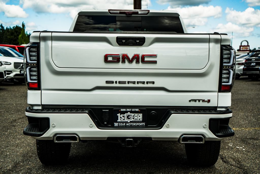 Used 2022 GMC Sierra 1500 AT4 w/ AT4 Premium Package AWD/4WD image 17