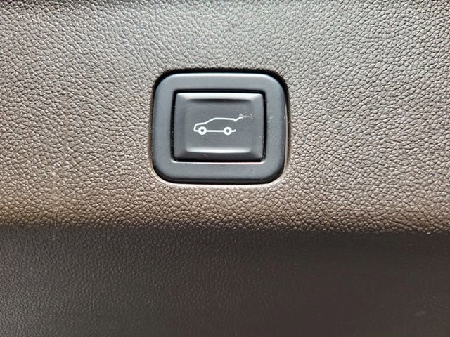 Used 2021 Chevrolet Tahoe Z71 w/ Luxury Package image 6