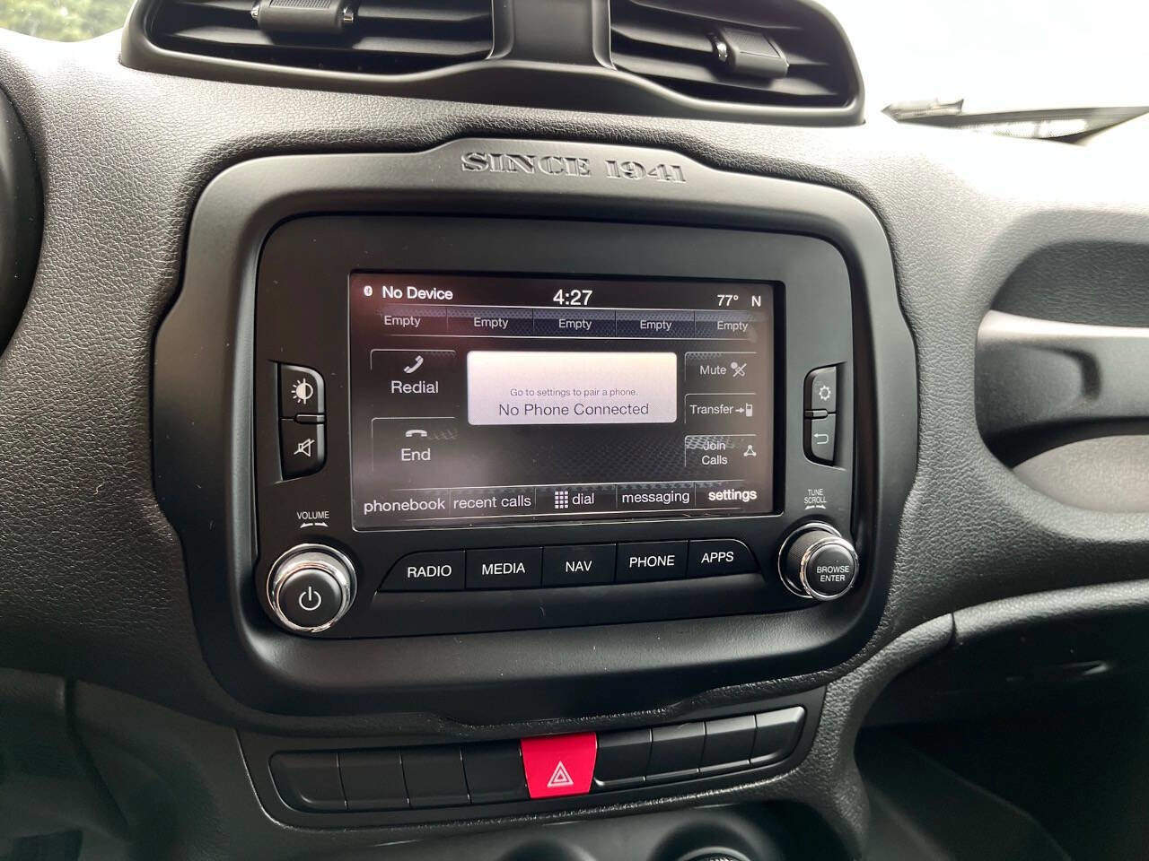 Used 2015 Jeep Renegade Latitude image 25