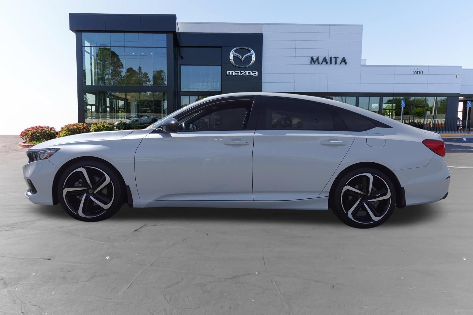 Used 2022 Honda Accord Sport image 6